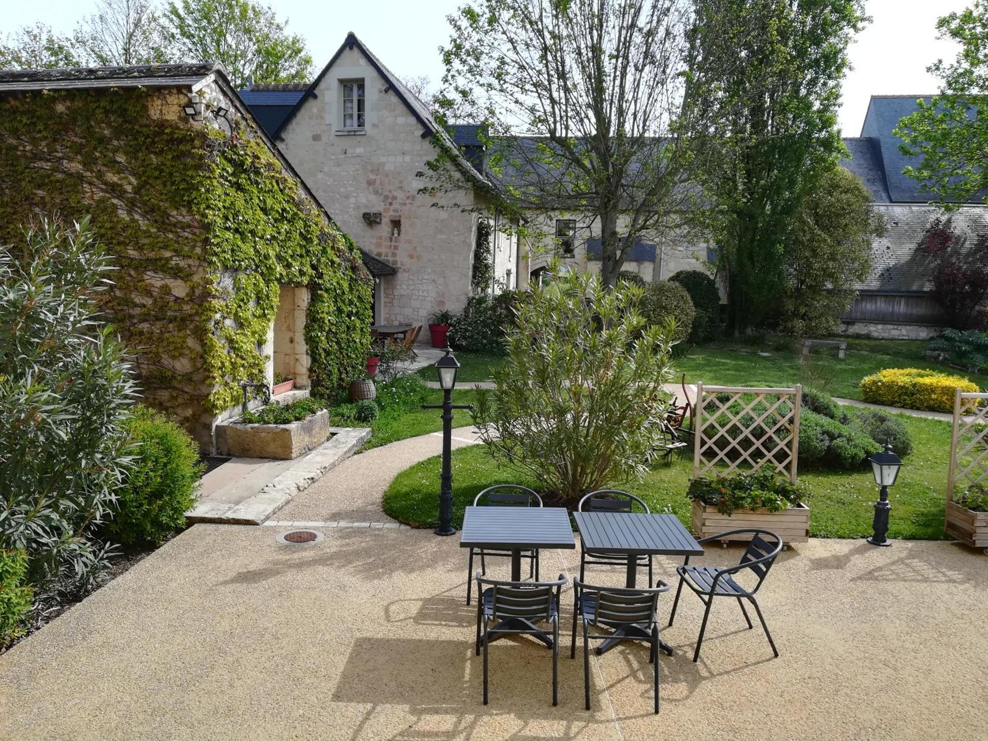 Manoir De L'Abbaye Bed and Breakfast Seuilly Eksteriør billede
