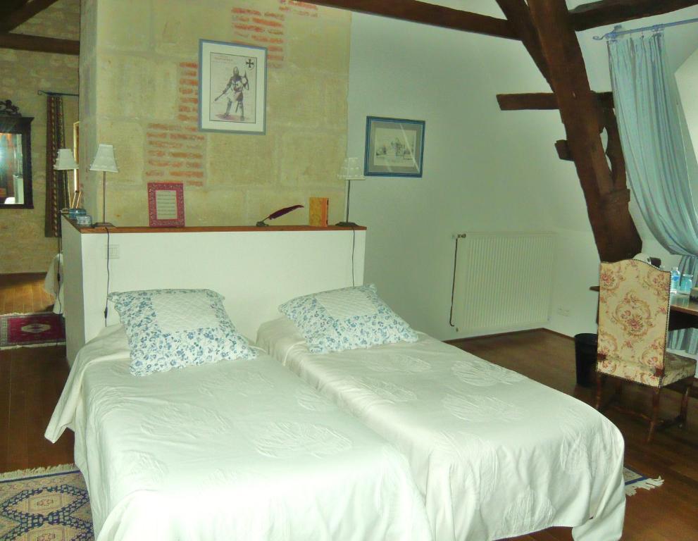 Manoir De L'Abbaye Bed and Breakfast Seuilly Værelse billede