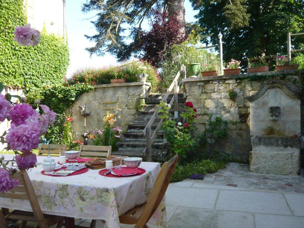 Manoir De L'Abbaye Bed and Breakfast Seuilly Værelse billede